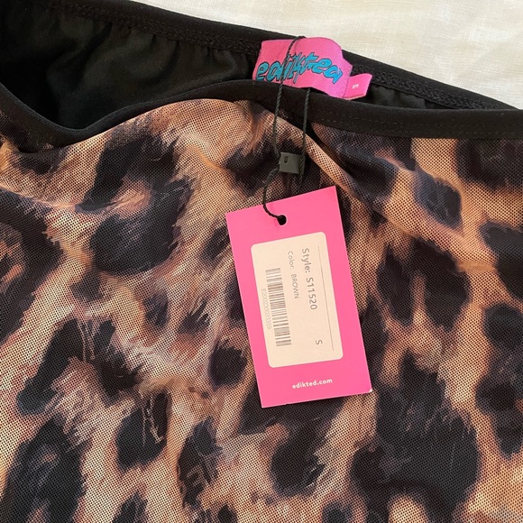 EDIKTED leopard print mini skirt - Picture 5 of 5